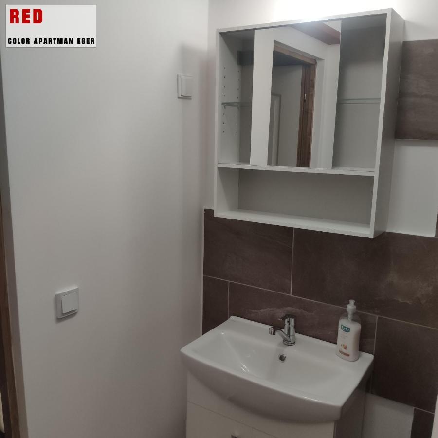 Color Apartmanok Eger Luaran gambar
