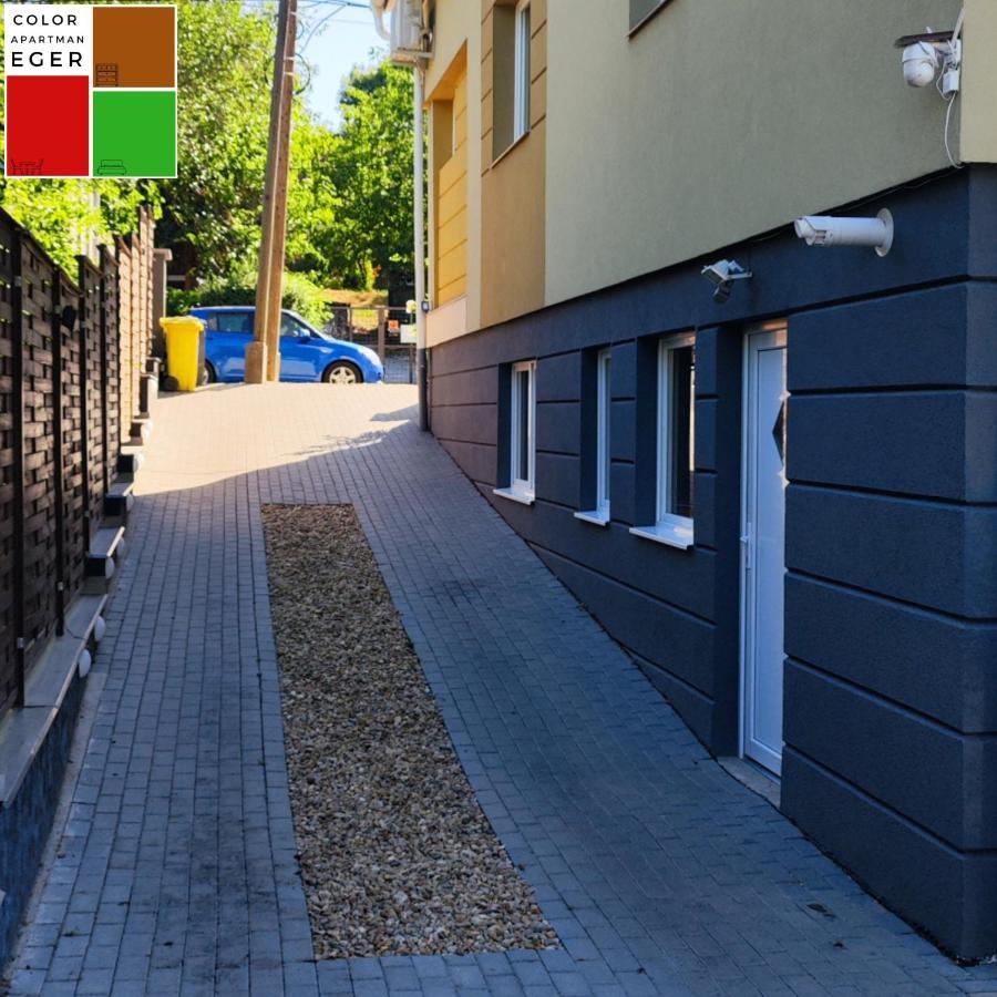 Color Apartmanok Eger Luaran gambar