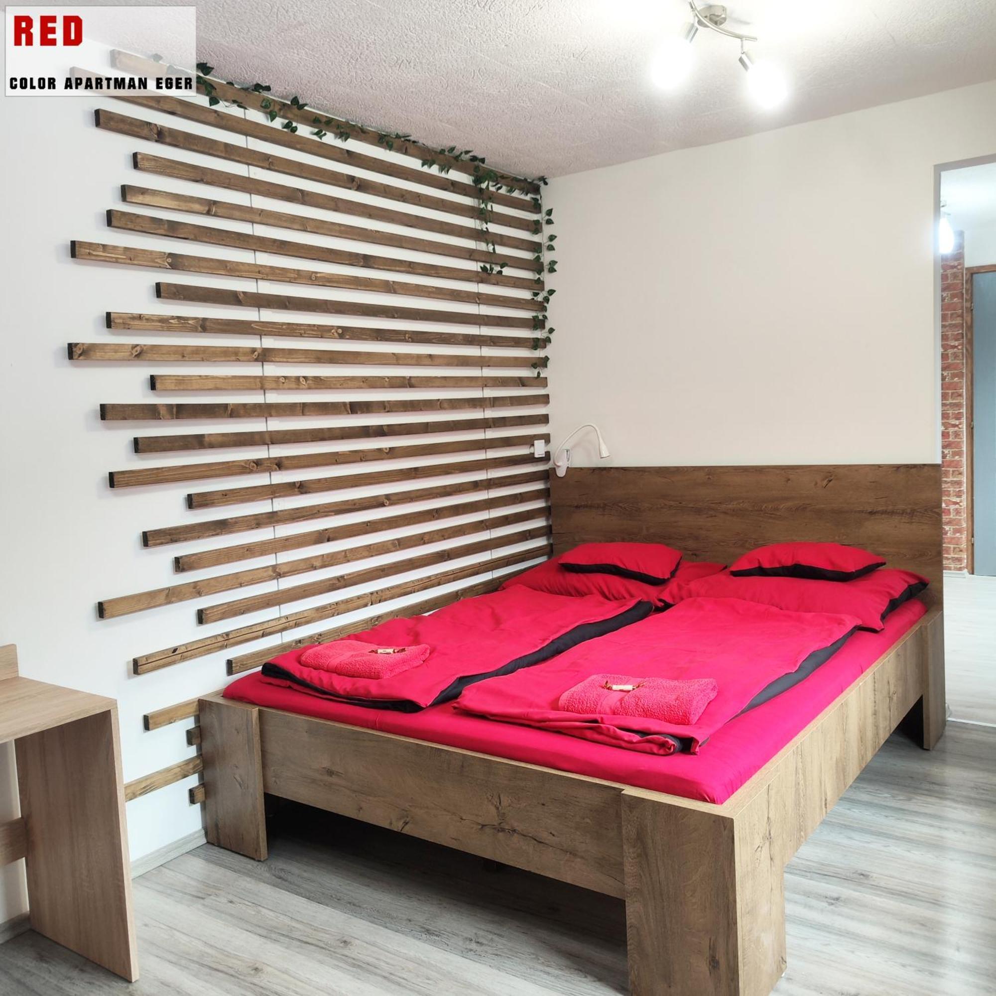 Color Apartmanok Eger Luaran gambar
