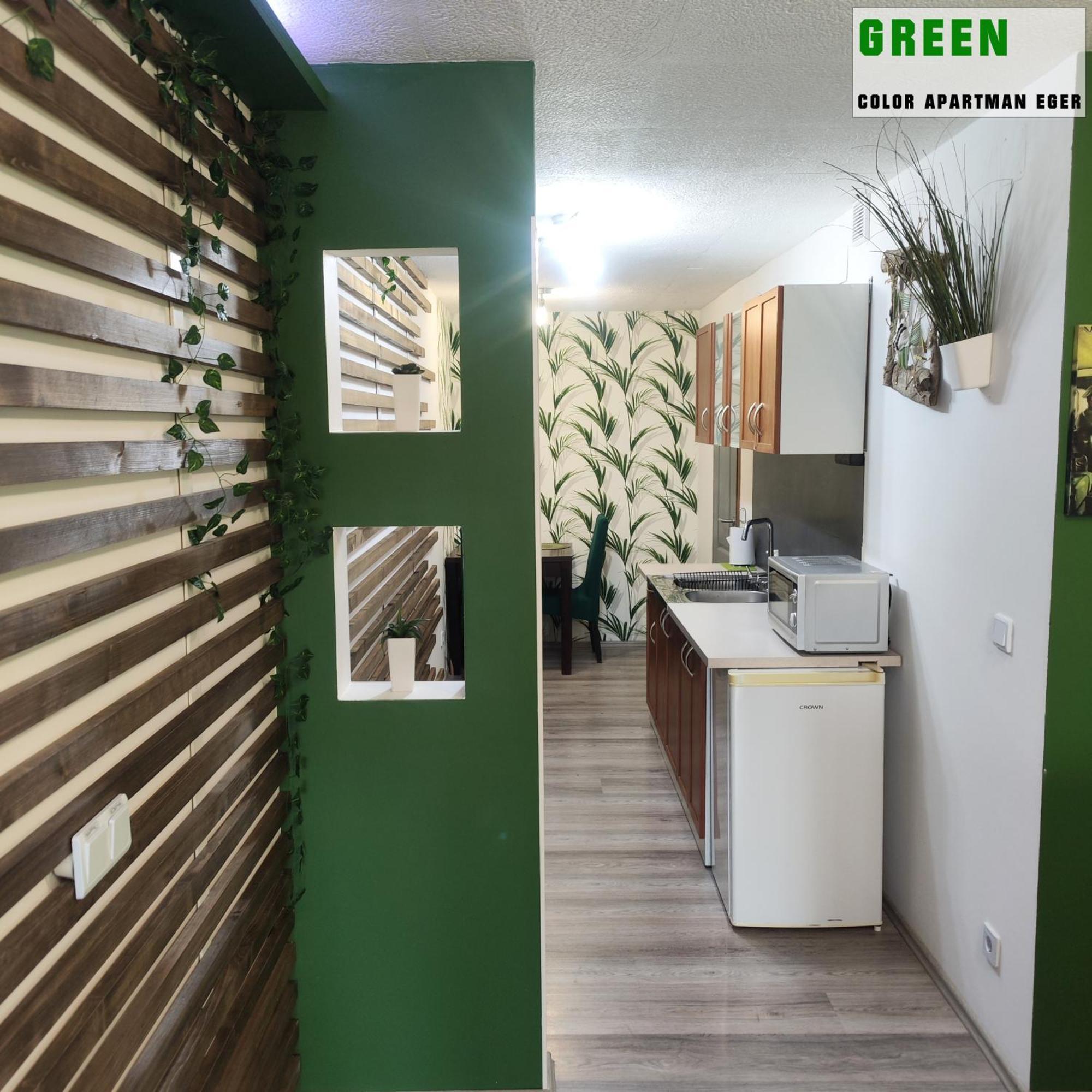 Color Apartmanok Eger Luaran gambar