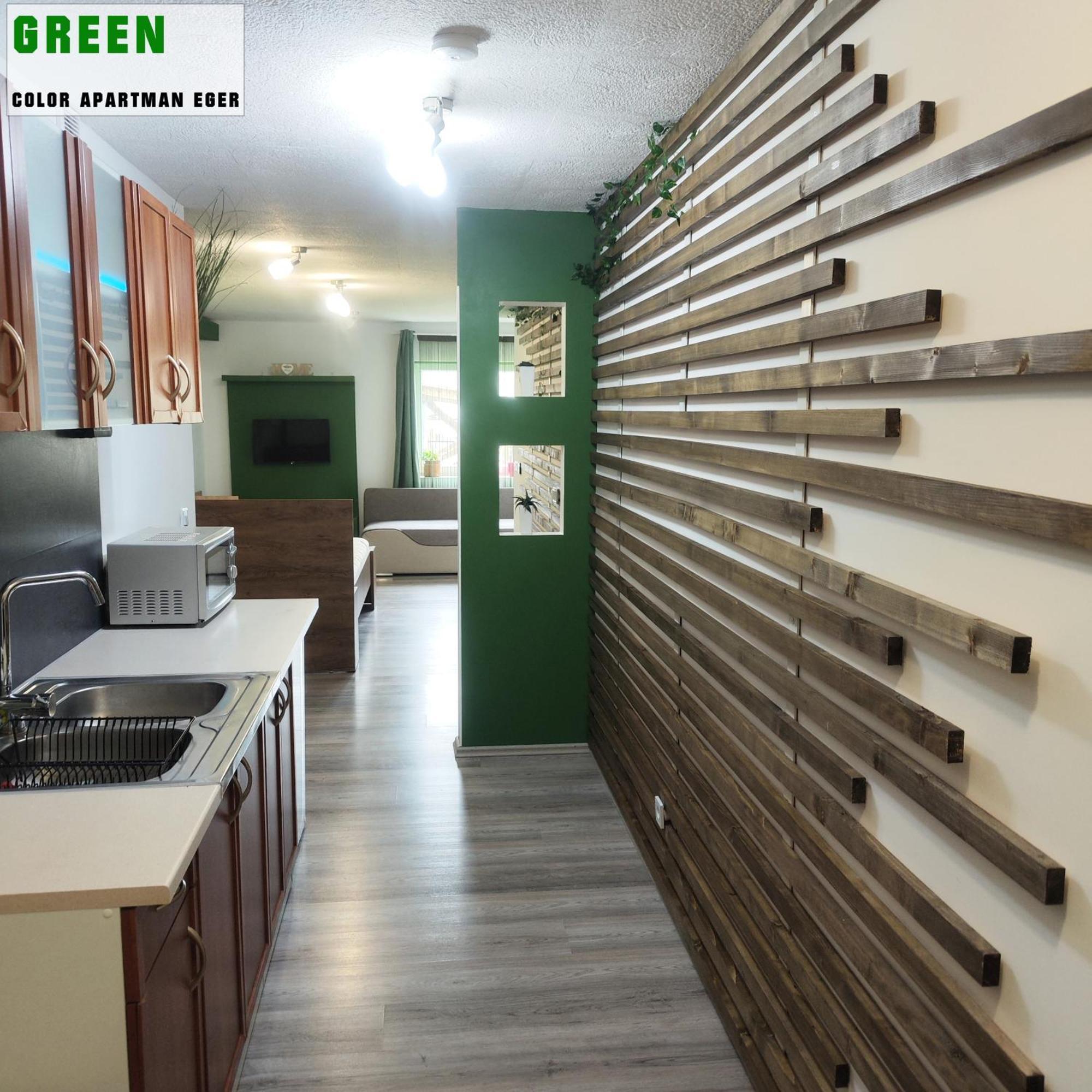 Color Apartmanok Eger Luaran gambar