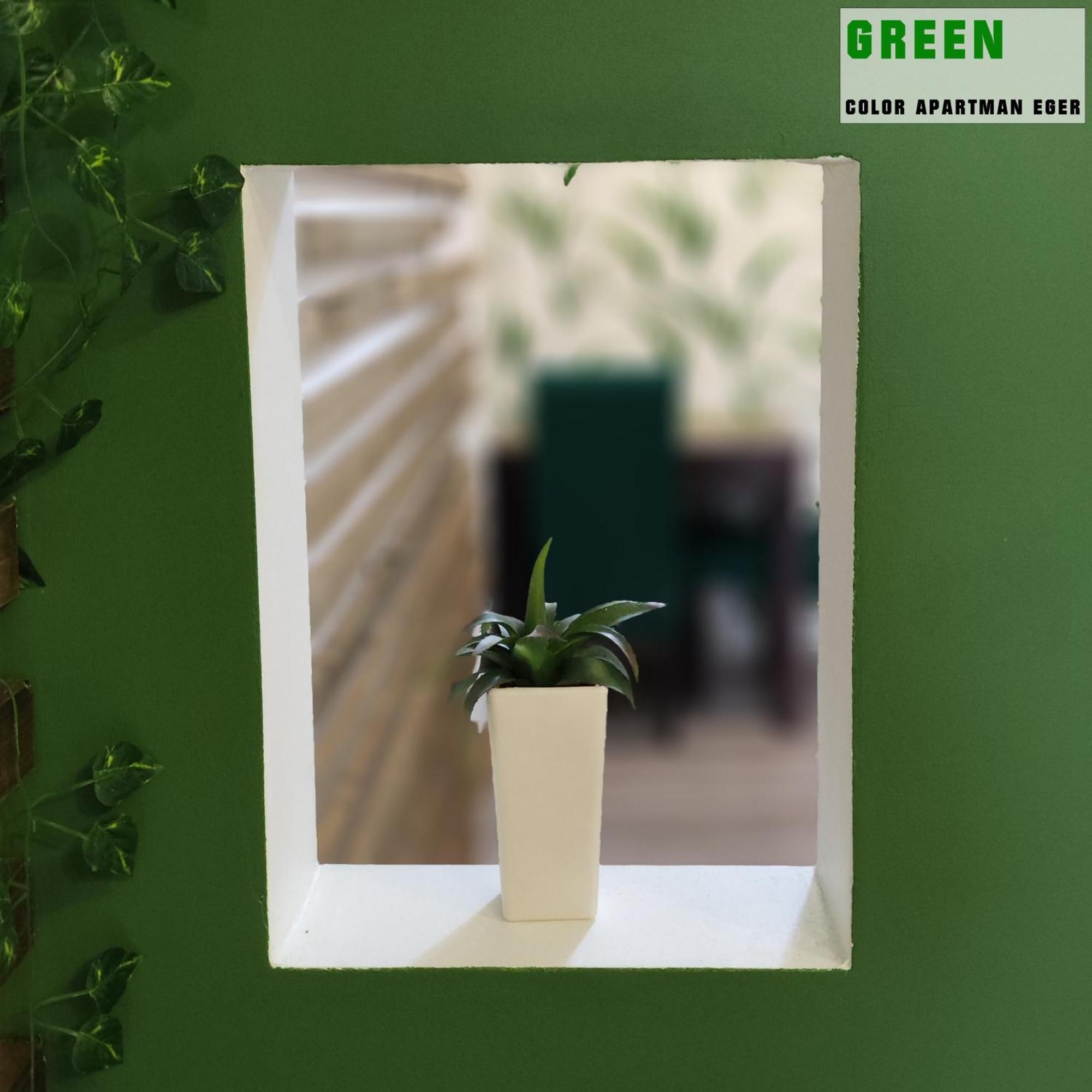 Color Apartmanok Eger Luaran gambar