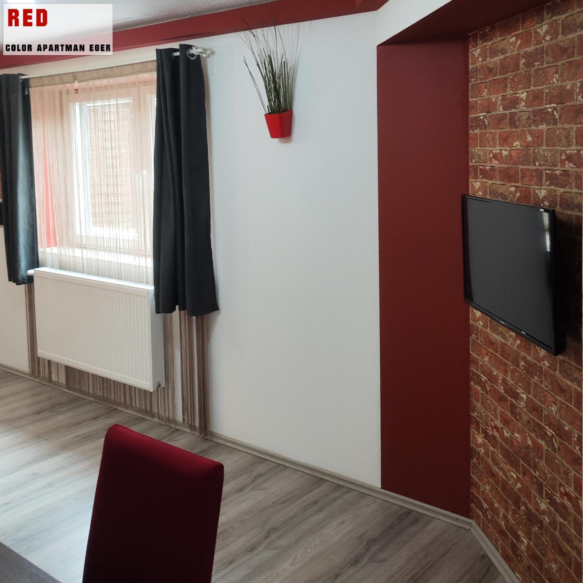 Color Apartmanok Eger Luaran gambar