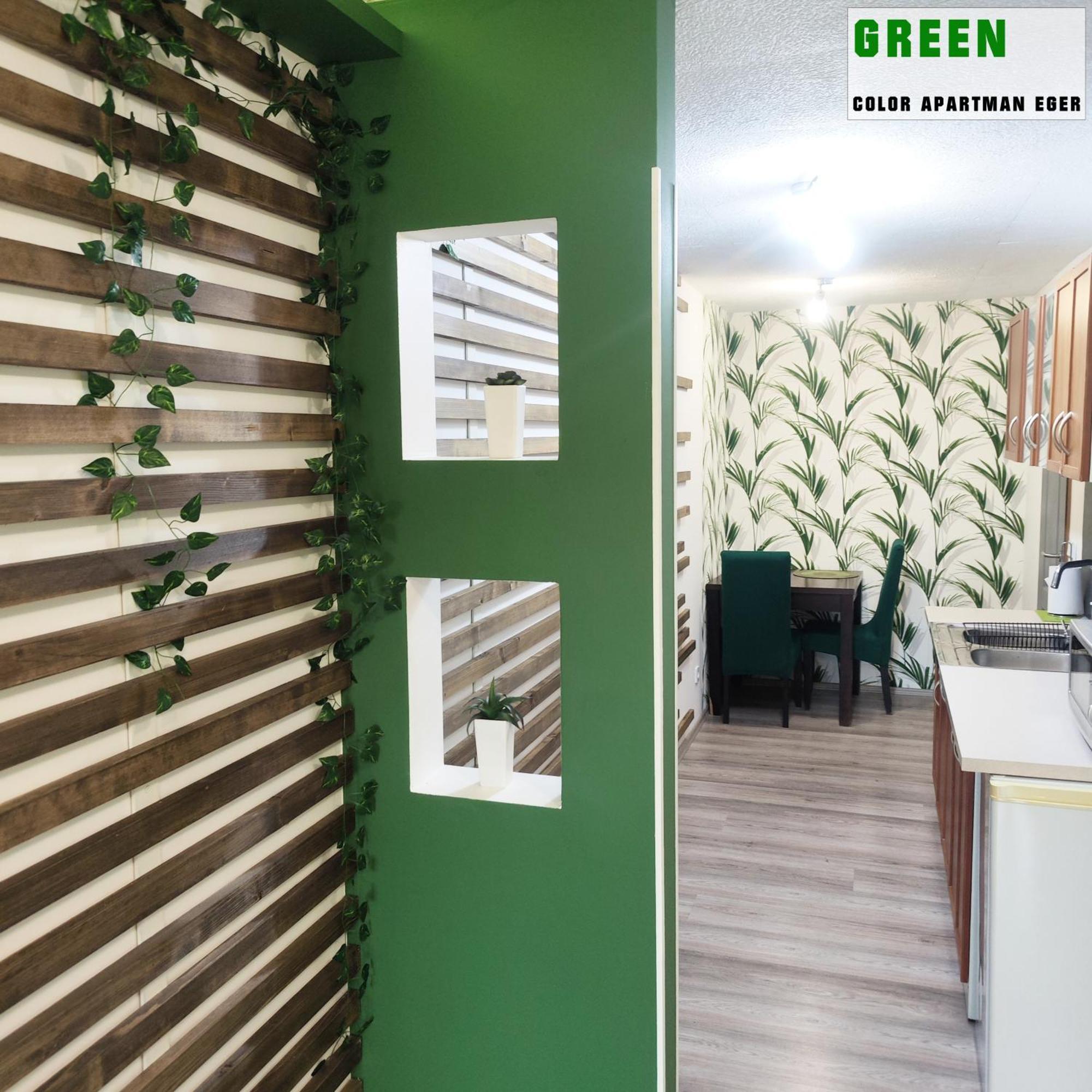 Color Apartmanok Eger Luaran gambar