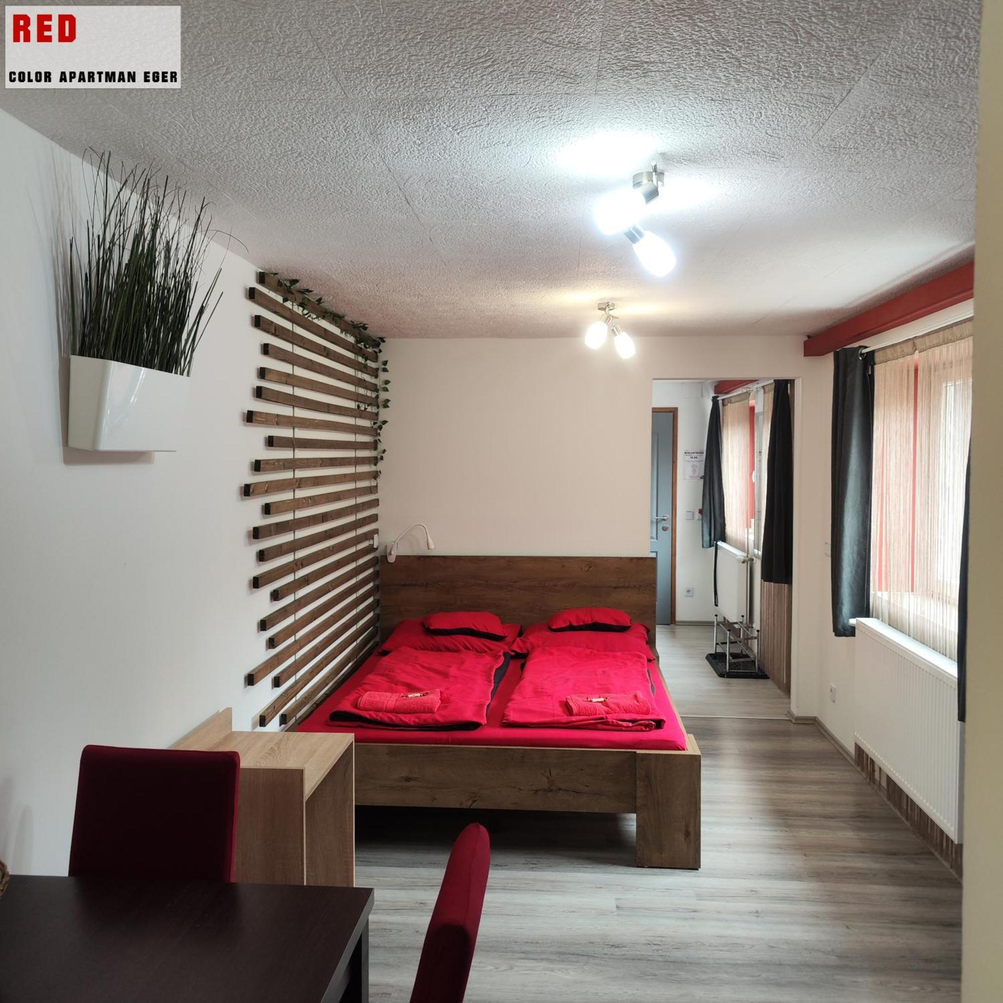 Color Apartmanok Eger Luaran gambar