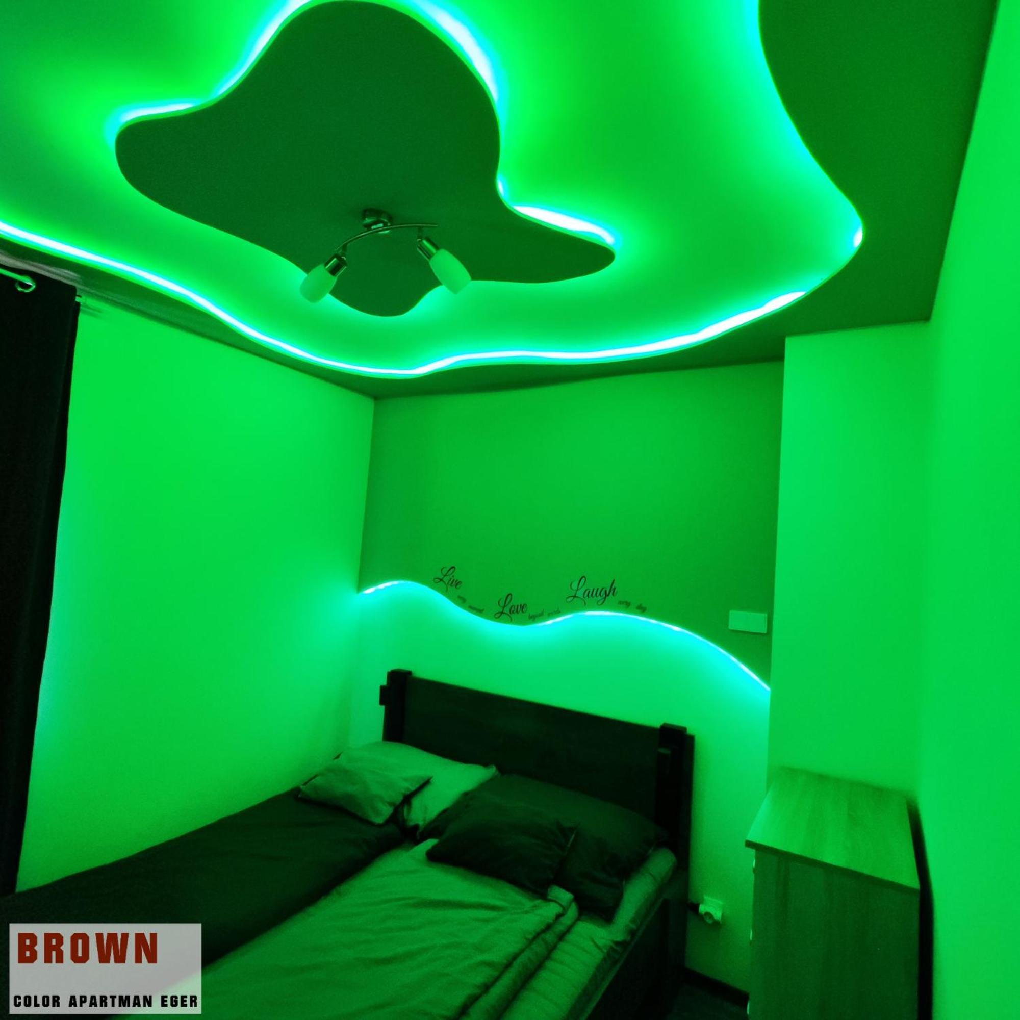 Color Apartmanok Eger Bilik gambar